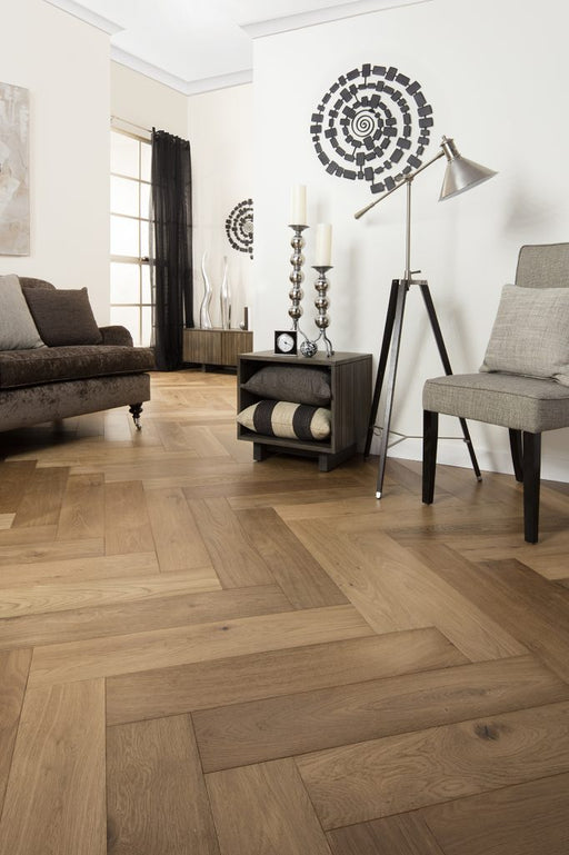 Melbourne-Herringbone_Balinese_Oak_007_MR-682x1024